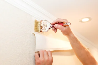 Pose de papier peint à Monpezat — revêtements muraux et toiles de verre